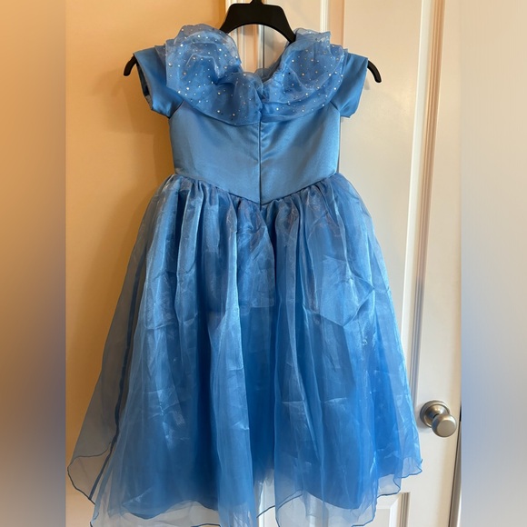 Beautiful Princess Dress - Kids size Medium, Blue tulle Rhinestones Snow White - Picture 5 of 16